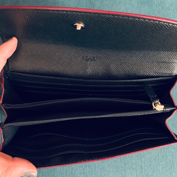 Coach Wallet - Picture 7 of 8